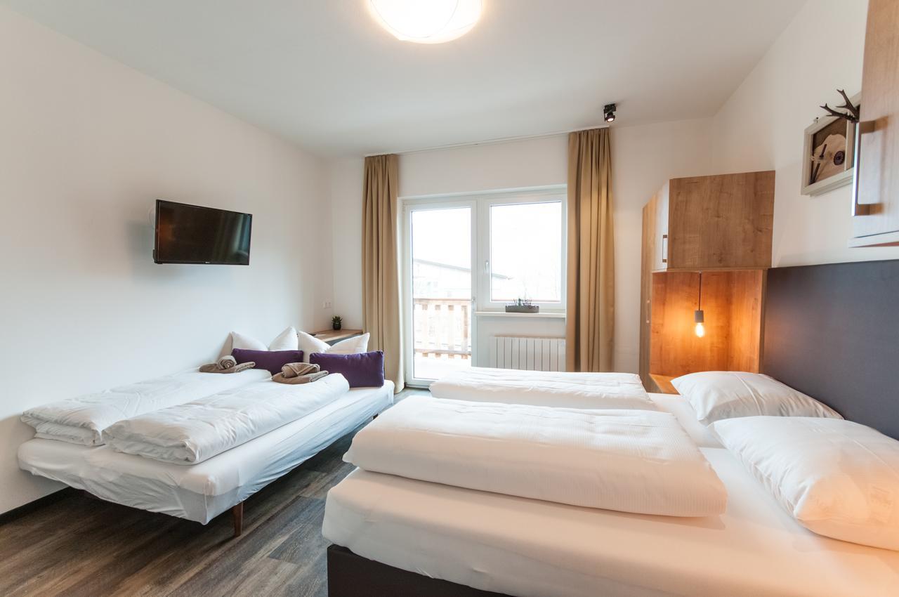 Pension Max Summercard Included Zell am See Exterior photo